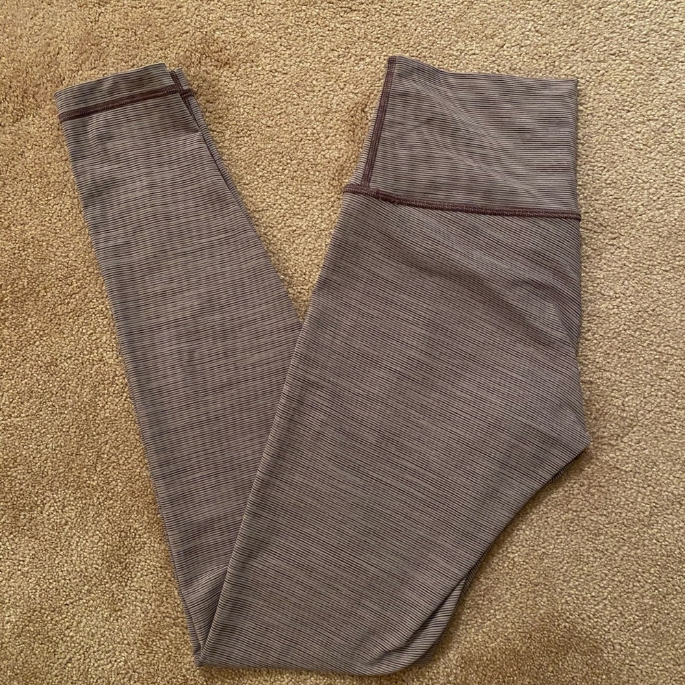 Lululemon wunder under 28” sz 6